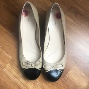 Tahari cap toe kitten heels